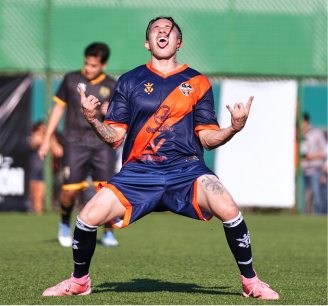 Jugador celebrando en cancha